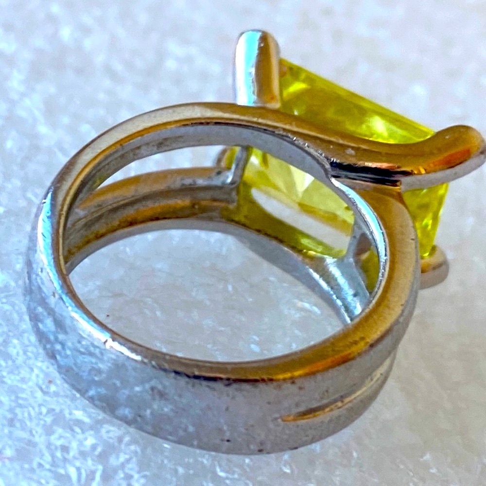 Solid Sterling Silver Ring Vintage Lemon Yellow S… - image 4